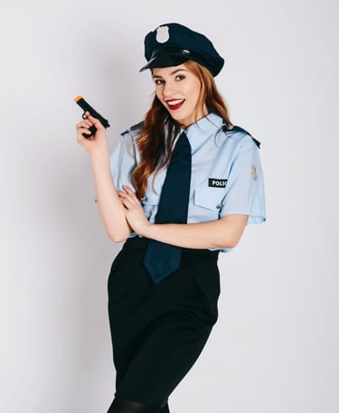 personazas policininke