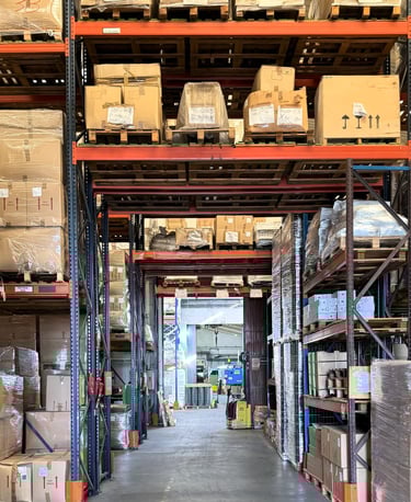 almacén fábrica de plásticos