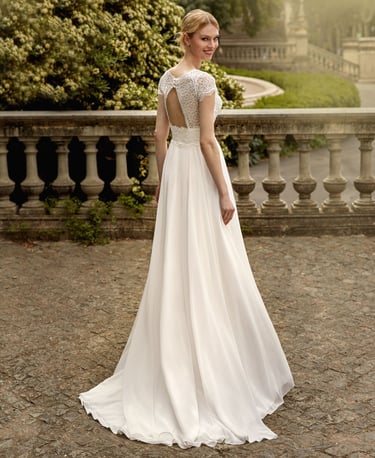 robe de mariée boheme avec haut en dentelle et jupe en mousseline, dos nu, DM Couture, Essonne