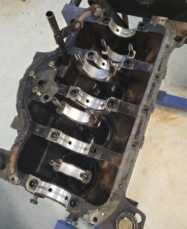 Joy van Haelen's Volvo 340 engine rebuild