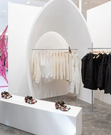 loja asiática comme-des-garcons