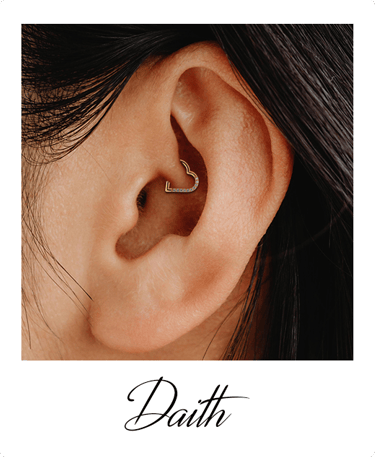 helia-piercing-daith