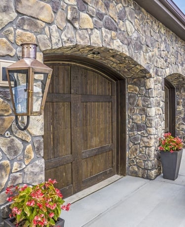 dış cephe dekorasyonunda taş ve kültür taşı uygulaması