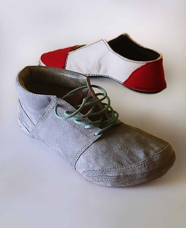 Leather minimalist shoes