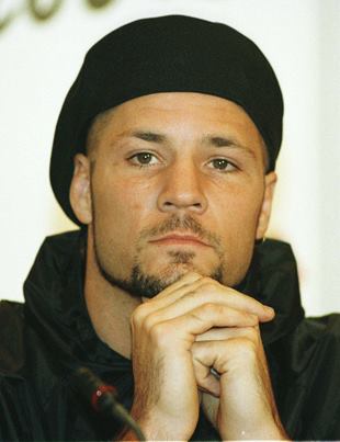 Iceman John Scully boxing donates to boxers in need