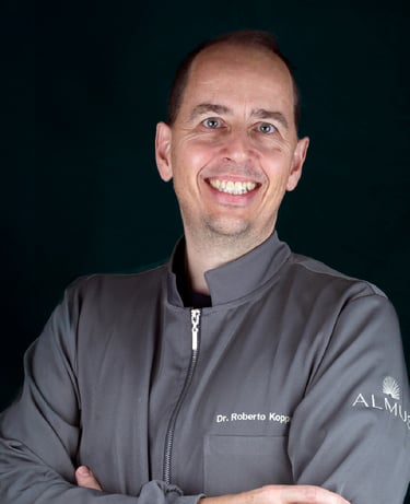 Dentista Especialista em implantes e proteses