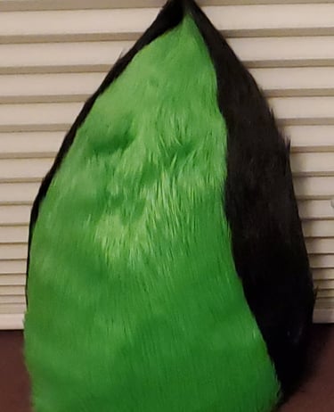 Green tail made by Teto Creations