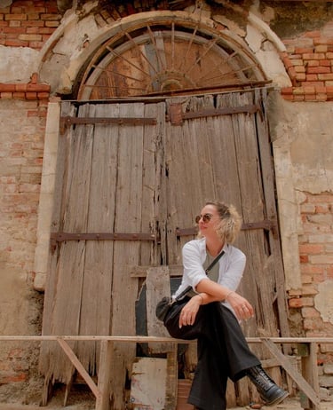 Productrice - profil linkedIn Maeva KRAWIES