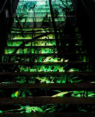 Escaleras Restaurante Mahawi Resort