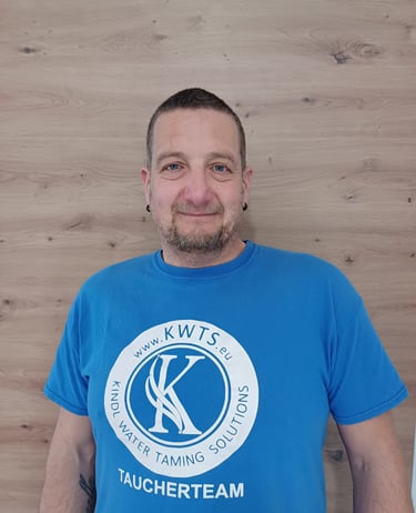 Berufstaucher Indurstrietaucher Arbeiten Unterwasser