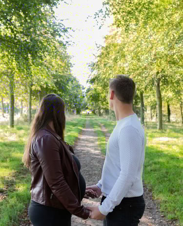 Un couple qui attend un enfant