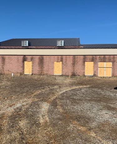 Side veiw of building we are praying for.