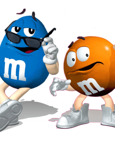 alt="Mascottes M&M's Mars bleu et orange - Exemple personnalités distinctes analysé par CCA Studio"