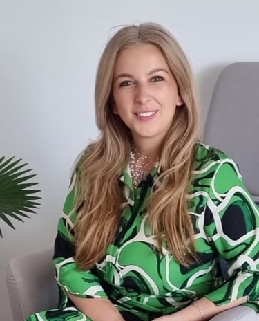 Carmen Constantin, psihoterapeut CBT și integrativ în București și online