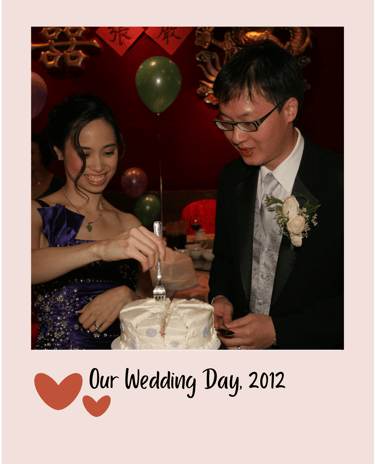 picture of Linda and Kerry's wedding cake cutting