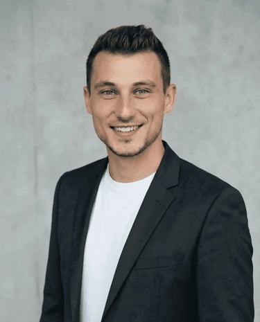 Roman Toponar, Immobilienmakler bei Reidelbach Immobilien, Ansprechpartner für den Immobilienverkauf in Fürth und Umgebung