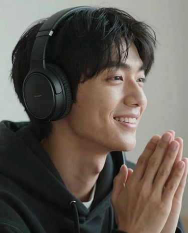 Warm, inviting reception area of Karetpv Integral with elegant golden and graphite decor.