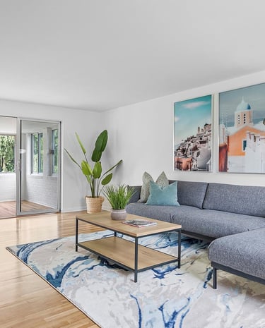 Stay comfortably at this stylish two-story rental near downtown Pittburgh—with amenities like game r