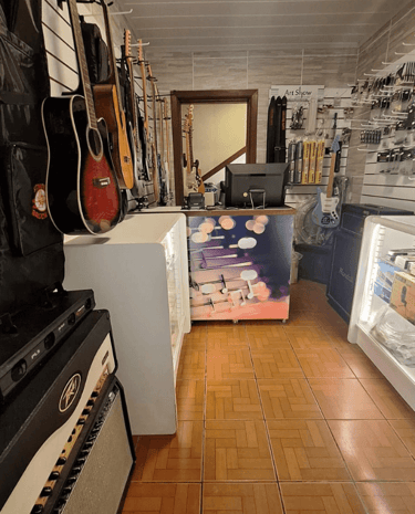 Loja de instrumentos musicais no Studio Brothers em Porto Alegre