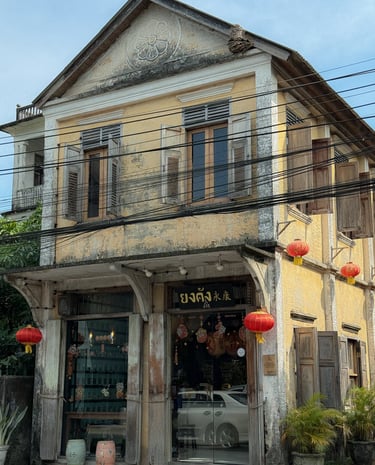 หน้าตึกยงคังคาเฟ่ อาคารประวัติศาสตร์ 100 ปี เมืองเก่านครศรีธรรมราช