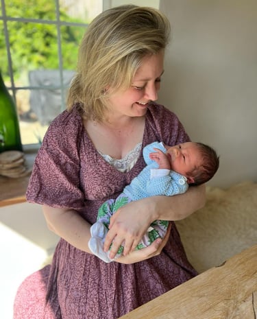 Anika, NMC Registered Midwife and London Tongue Tie Practitioner.