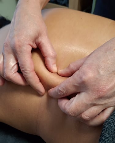 Bindweefselmassage voor het losmaken van fascia in de verschillende huidlagen