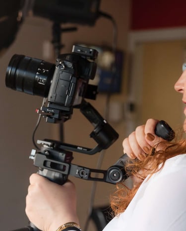 Tournage de video d'entreprise avec vidéaste professionnelle