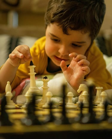 Child aged 5 to 12 learning chess strategy at Shetty Chess Classes – best chess classes for kids