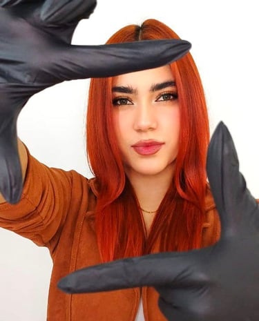 Maki, especialista en cuidado capilar en Namabi, salón de belleza en Sopó