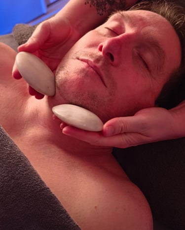 massage visage pierres froides