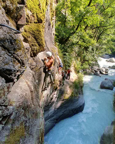 via ferrata Vallouise Pelvoux Hautes-Alpes Guillestre moniteur escalade