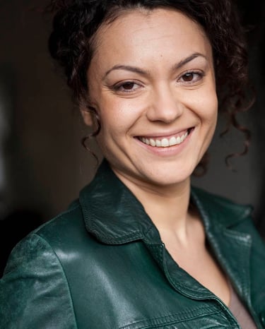 Sonia Tadjdet Comédienne voix off & création sonore