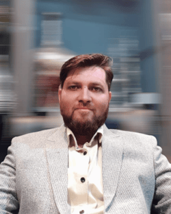 owner chairperson alishba impex manufacturer exporter of glassware and handicrafts firozabad india