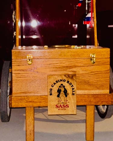 Gun cart with plaque