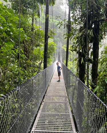 child at Mistico Hanging Bridges la fortuna