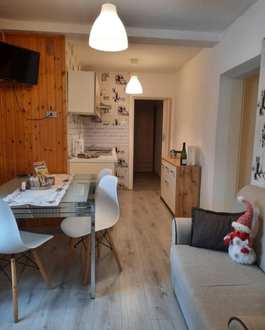 alt="cucine appartamento affitto val di Fassa"