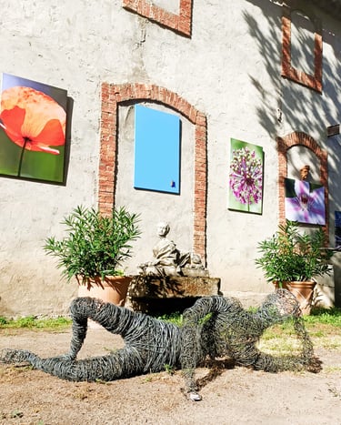 l'homme allongé sculpture fil de fer XXL Wilfrid Bricourt