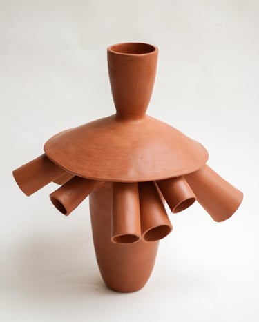 Irene de Vilder, ceramic vessel.