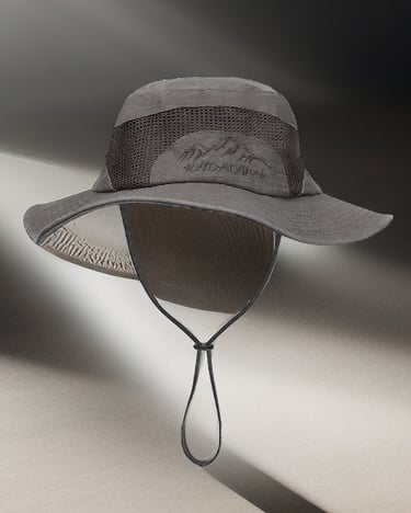 chapeau d'aventurier de type Ilyesse koh lanta 