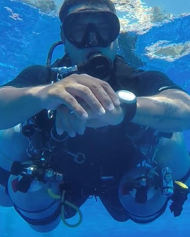 Italo Floridia instructor de buceo