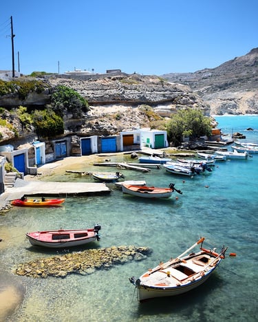 Hangars à bateaux des pêcheurs de Mandrakia, Milos