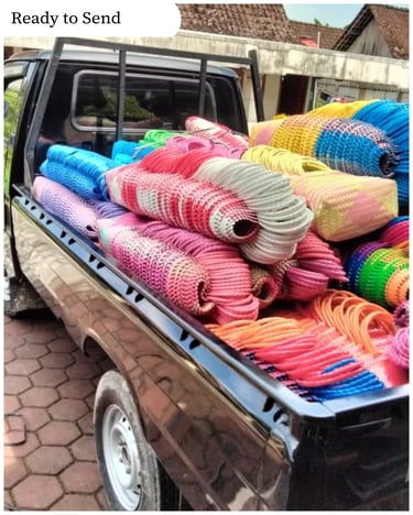 Tas anyaman plastik handmade Craftvitas Indonesia siap dikirim untuk pesanan grosir dan souvenir