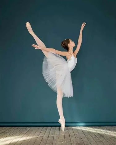 Balleline faisant un arabesqu