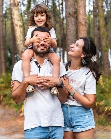 photo de famille en forêt à Toulouse