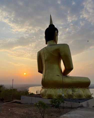 Coucher de soleil au Wat Phousalao