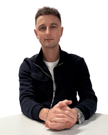 Ross Thompson offers life coaching services and specialist coaching and training – book today.