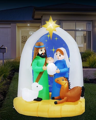 Outdoor inflatable Nativity scene