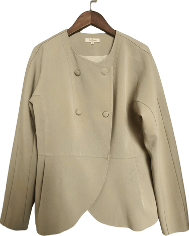 a woman blouse jacket 