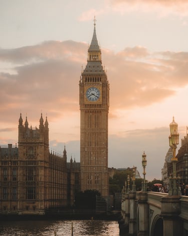 Big Ben et le Palais de Westminster au coucher du soleil, Londres - Tanguy Belin
