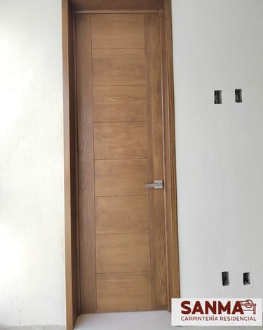 puerta de madera fraccionamiento